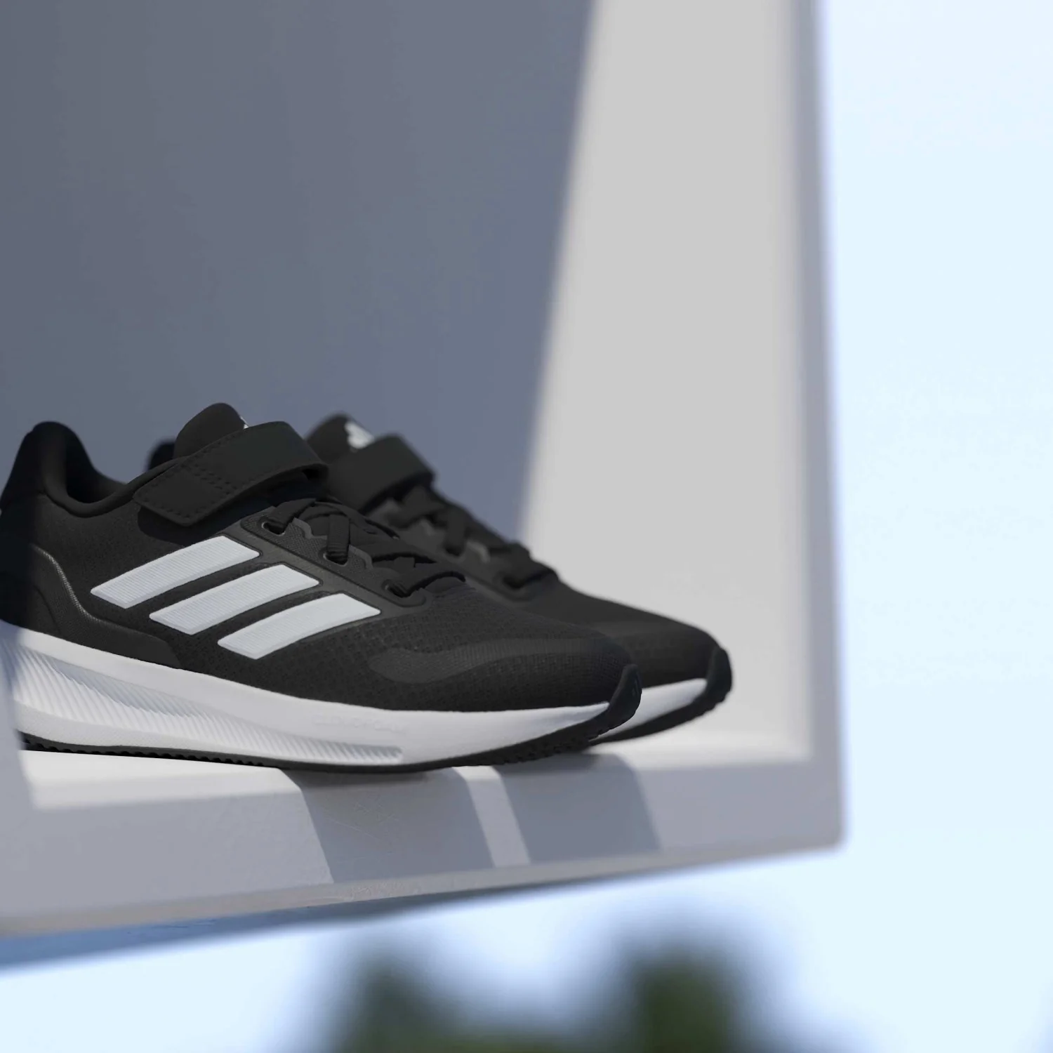 adidas Originals Core Black/Ftwr White/Ftwr White Runfalcon 5 El C Sneakers - Image 8