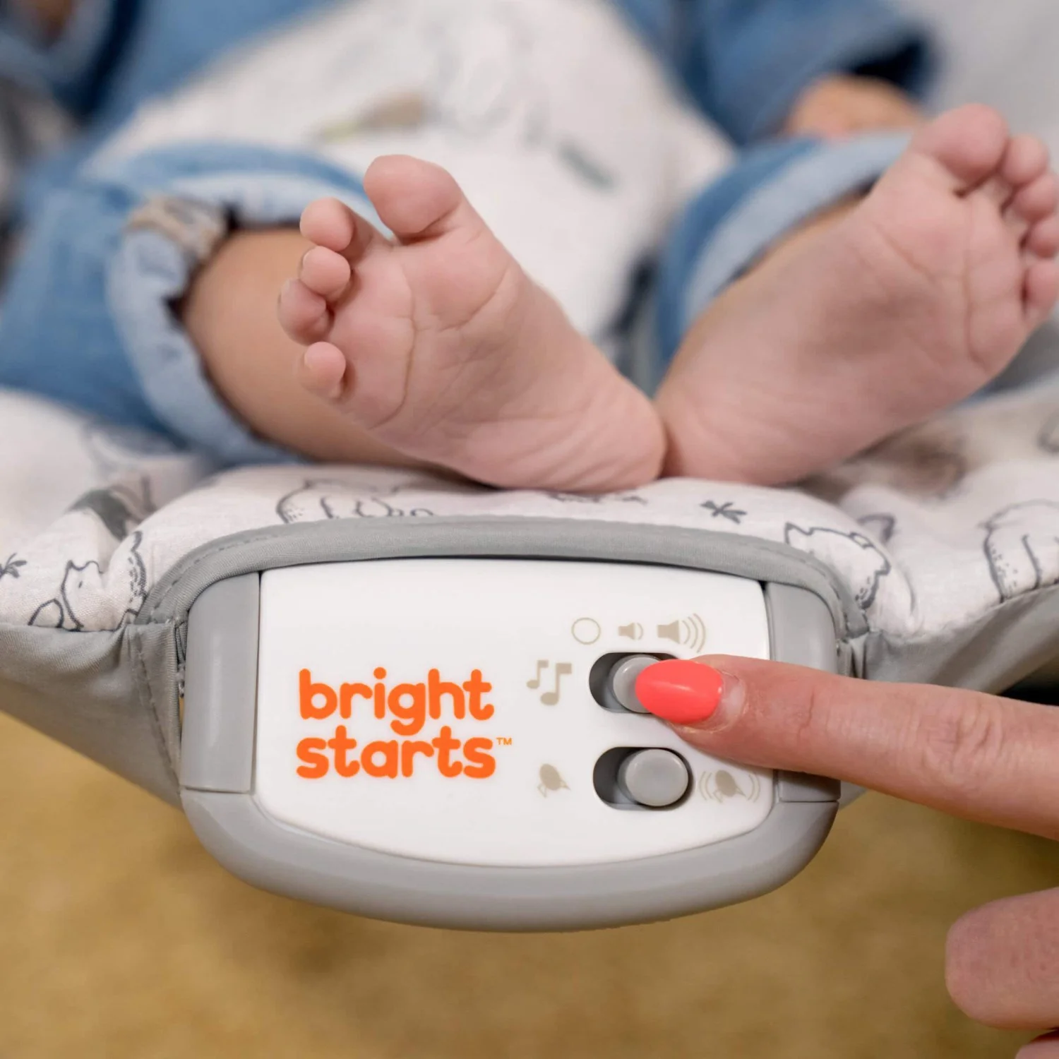 Bright Starts Disney Winnie The Pooh Classic Pals™ Vibrating Skråstol - Image 5