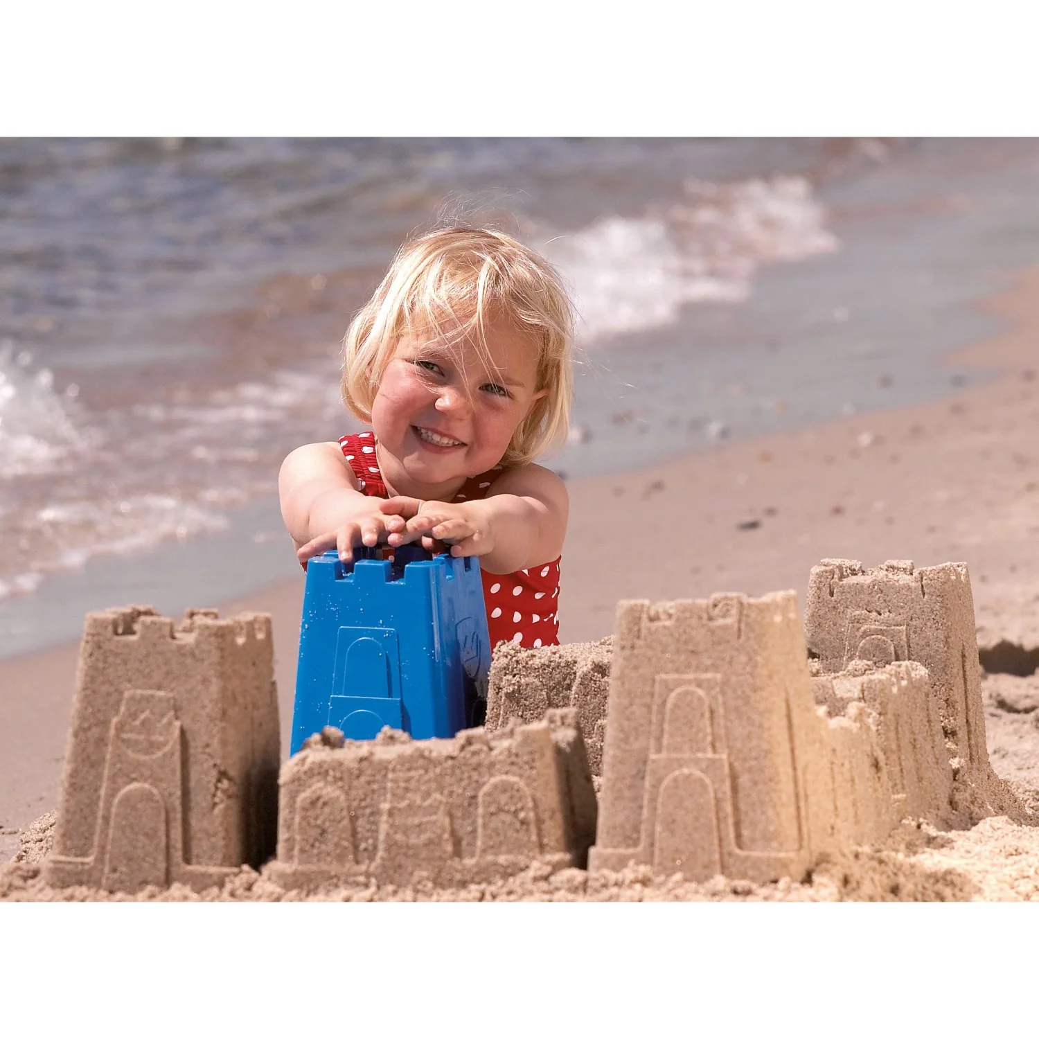 Dantoy Sand Castle Moulds & Skovl Sæt Ctn. - Image 3