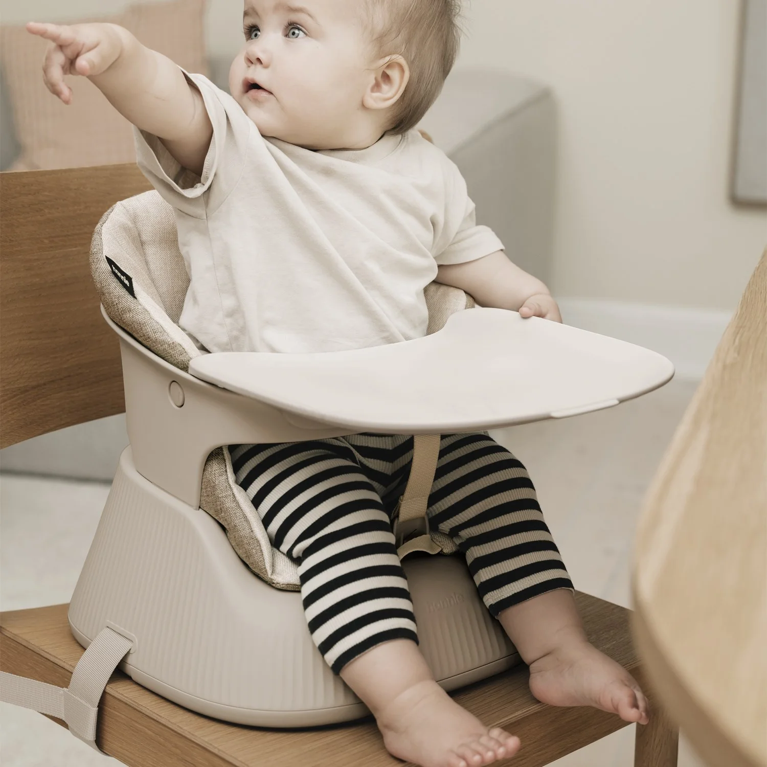 Hannie White Sand The Portable High Chair - Image 2