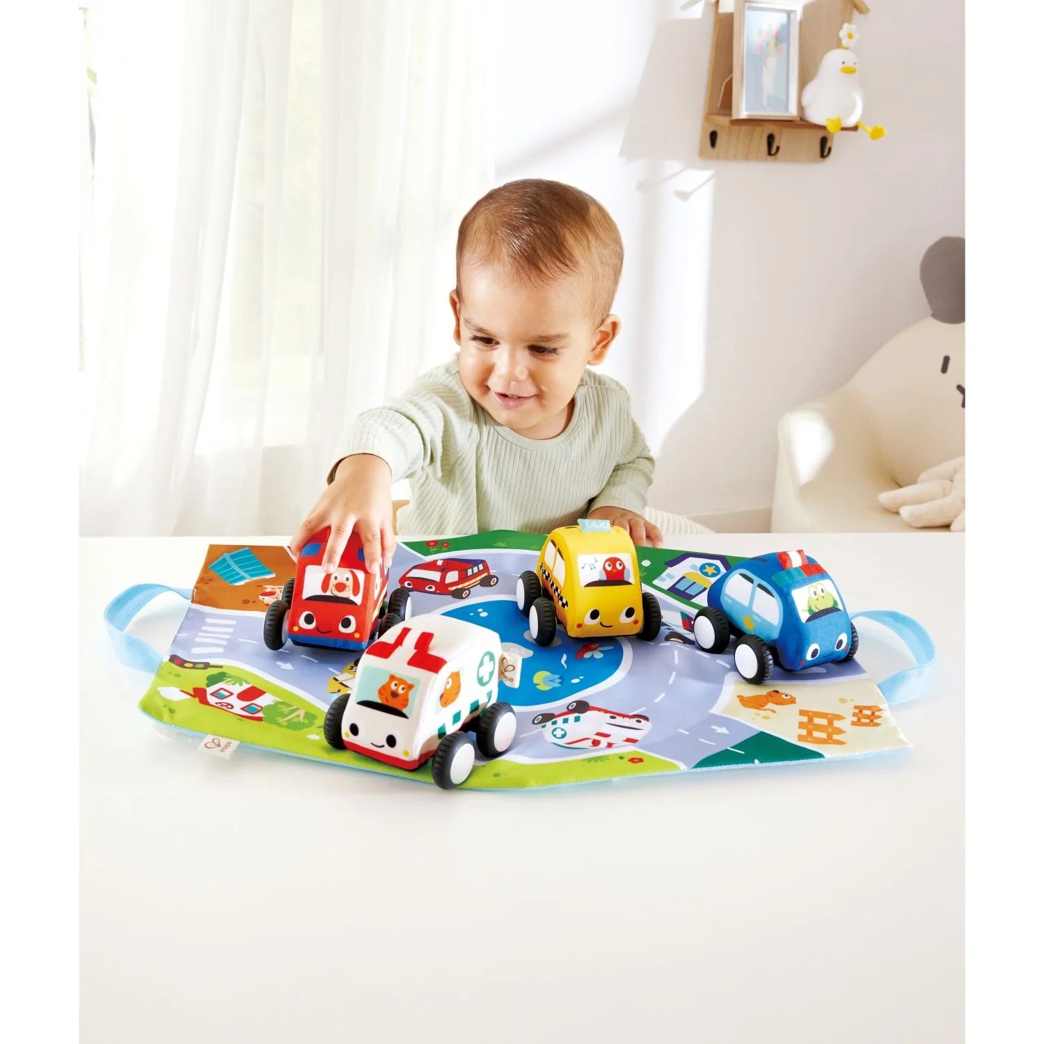 Hape Pull-Back Plys Bilsæt - Image 15