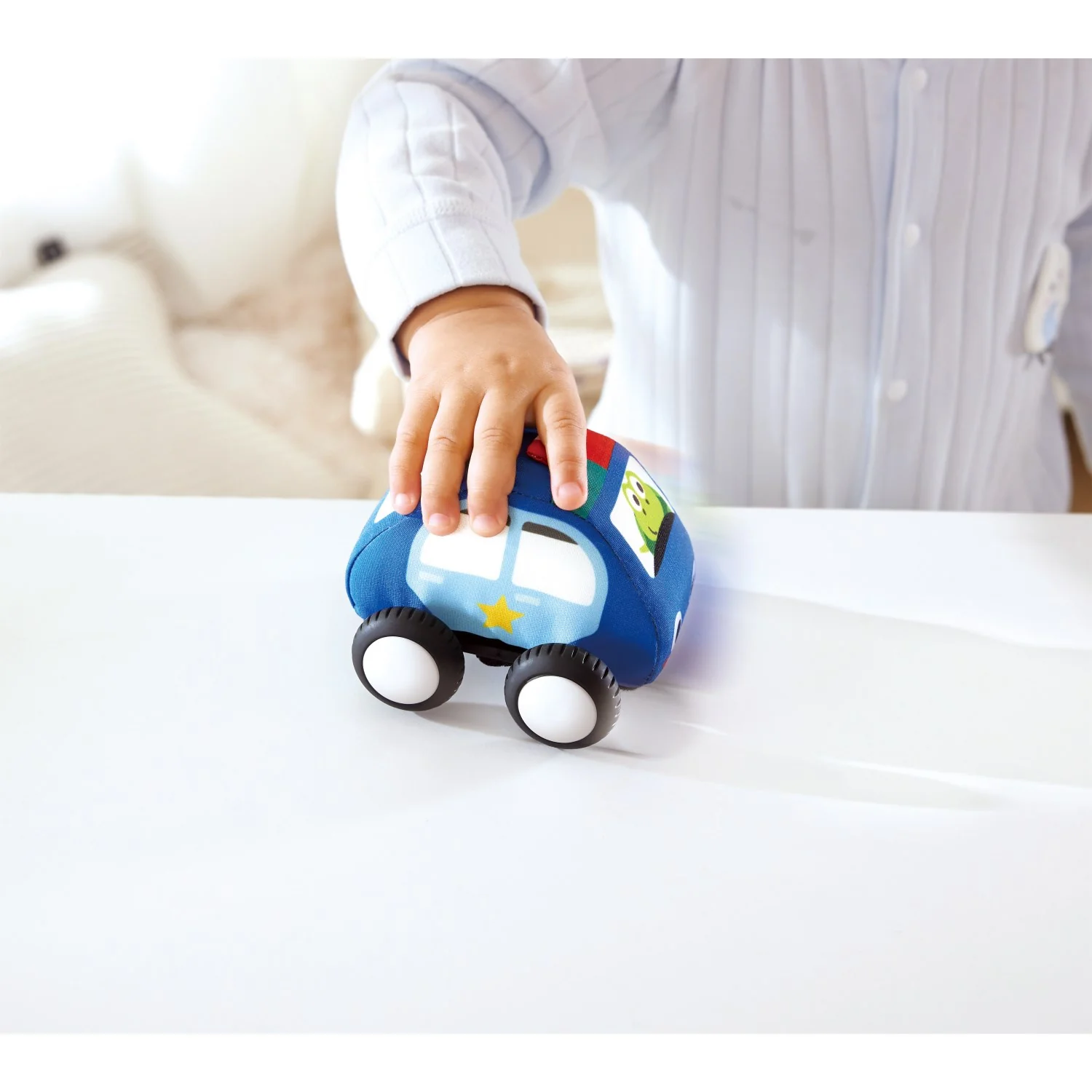Hape Pull-Back Plys Bilsæt - Image 4