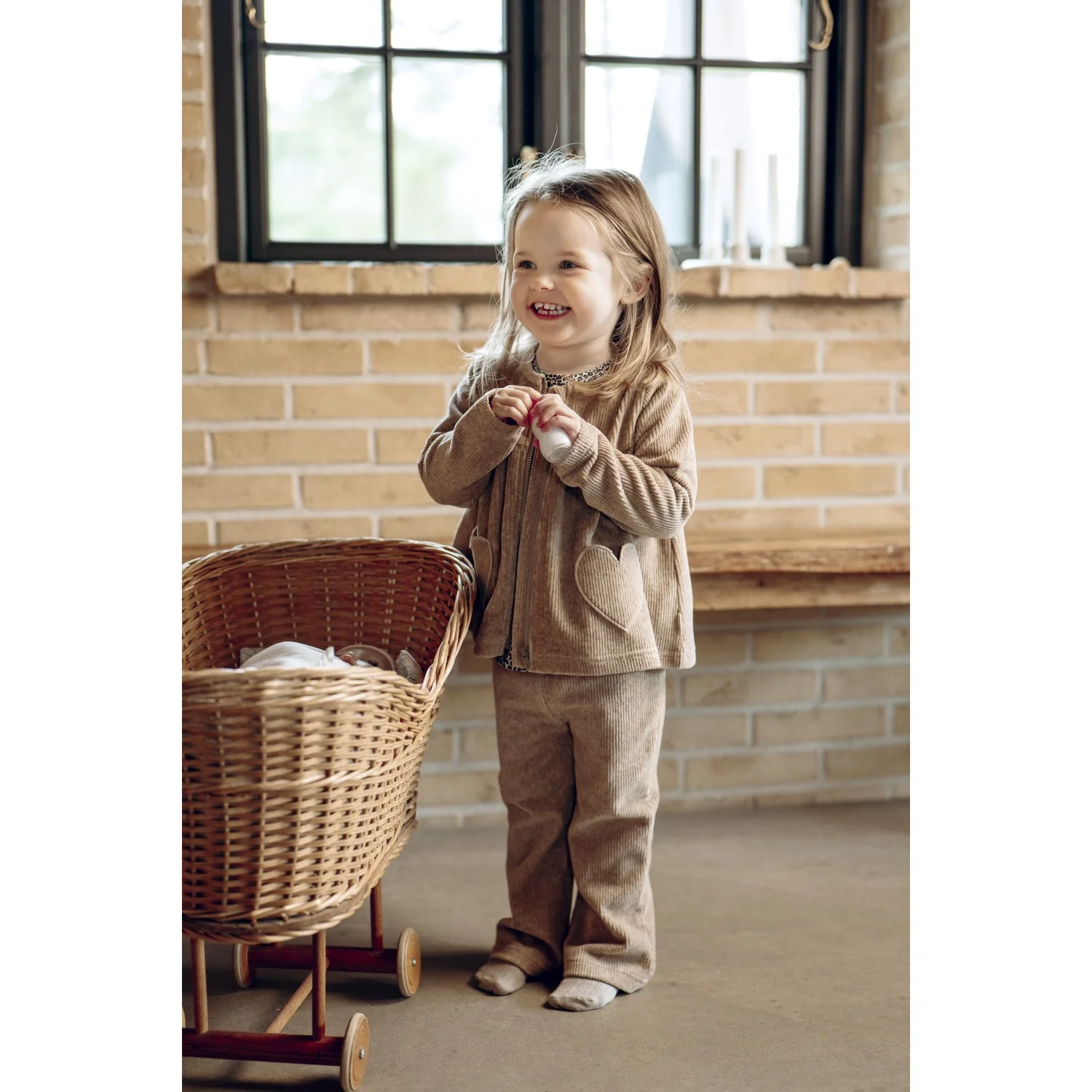 Hust & Claire Biscuit Thilde Ottoman Velour Solid - Image 2