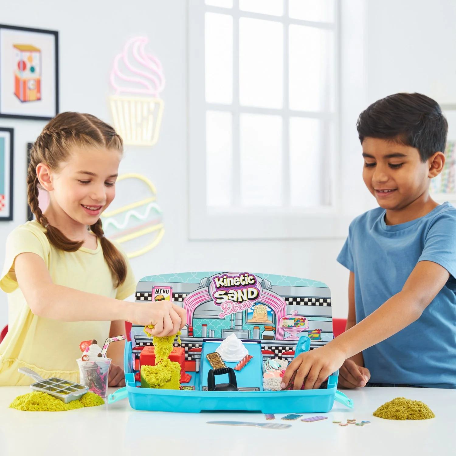 Kinetic Sand Diner Foldbar Sandkasse - Image 3
