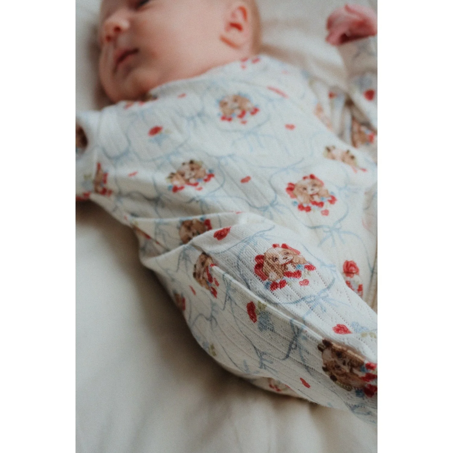 Konges Sløjd Puppy Minnie Newborn Onesie GOTS - Image 2