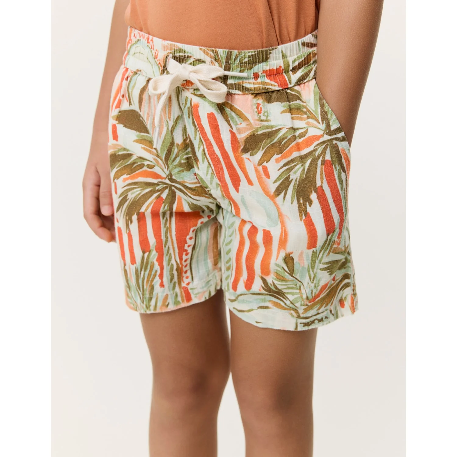 Les Deux Kids Raw Sienna Orange Palm AOP Shorts KIDS - Image 2