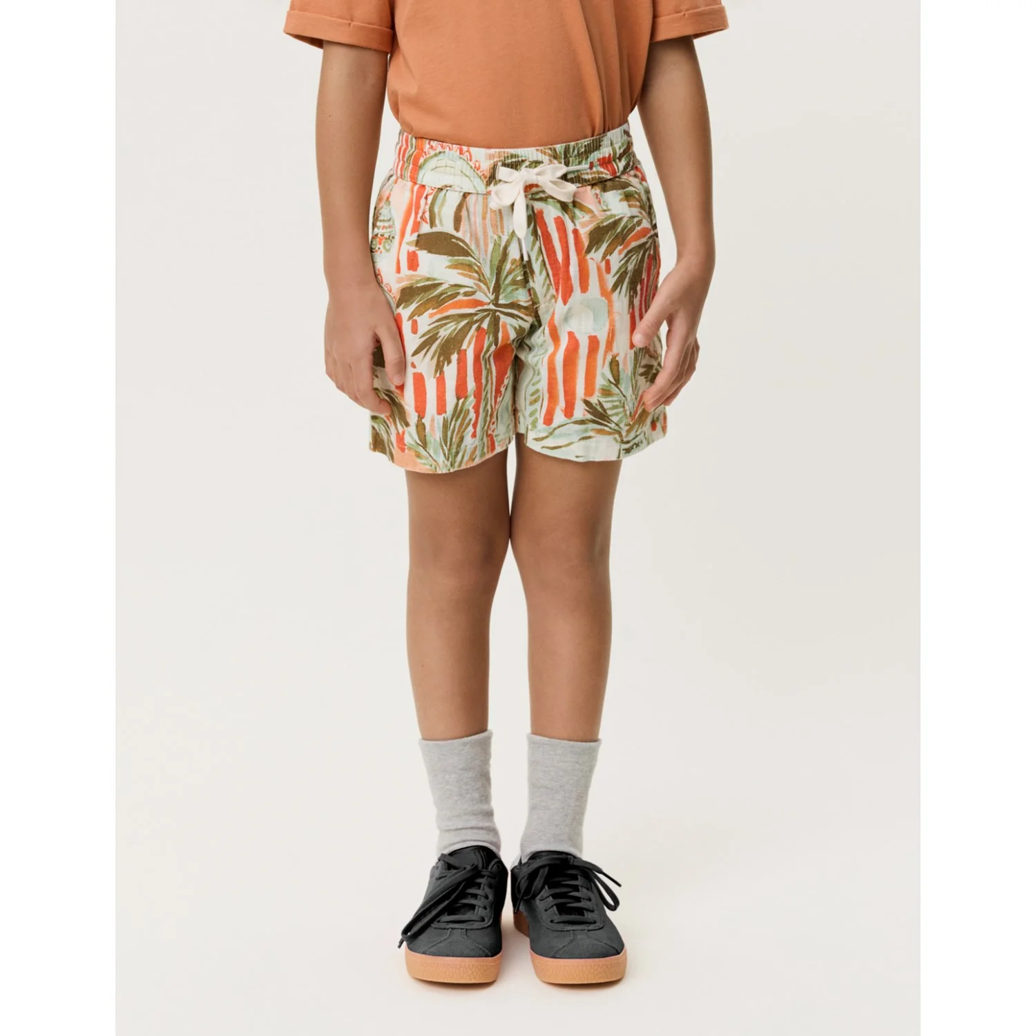 Les Deux Kids Raw Sienna Orange Palm AOP Shorts KIDS - Image 8