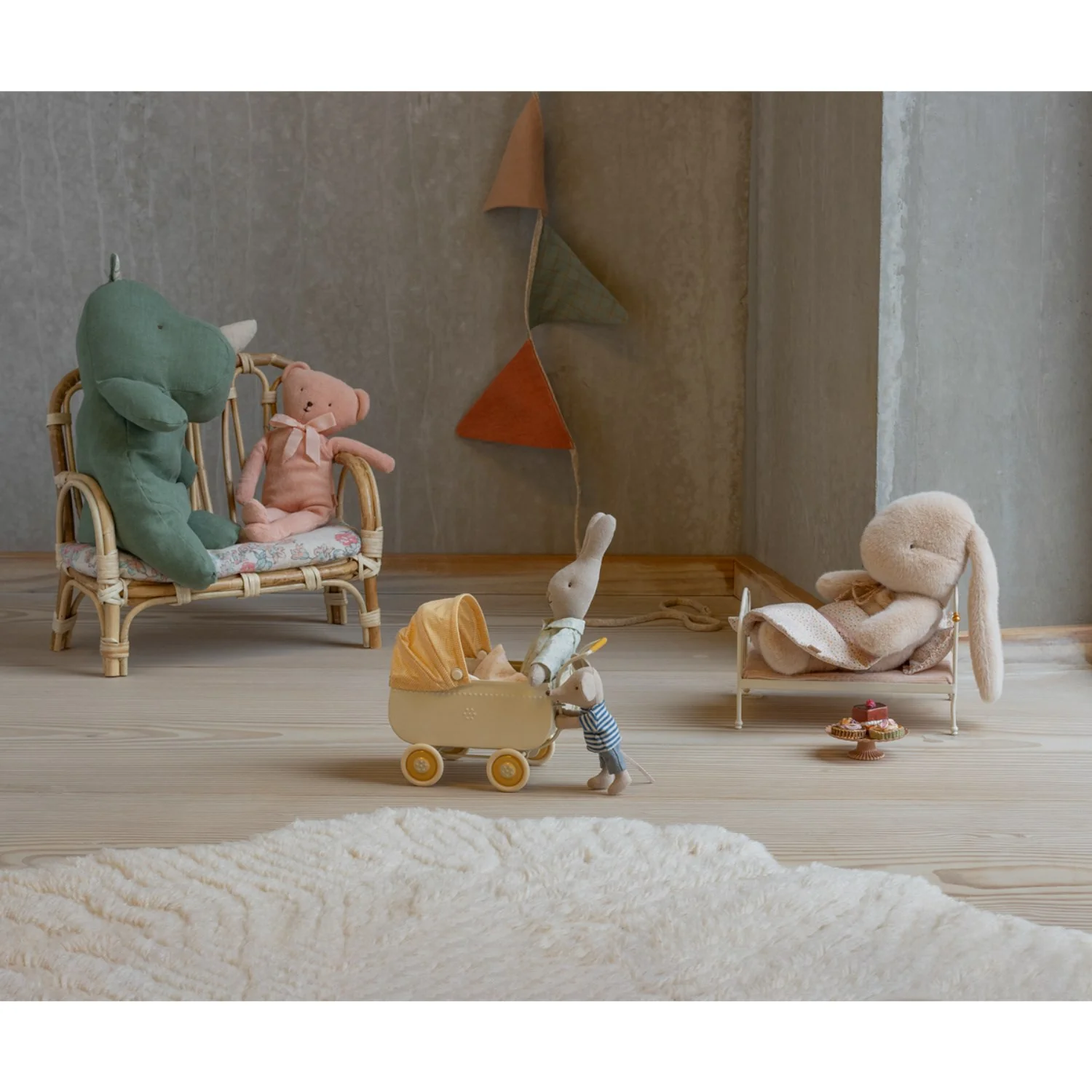 Maileg Plyskanin, Lille - Latte - Image 3