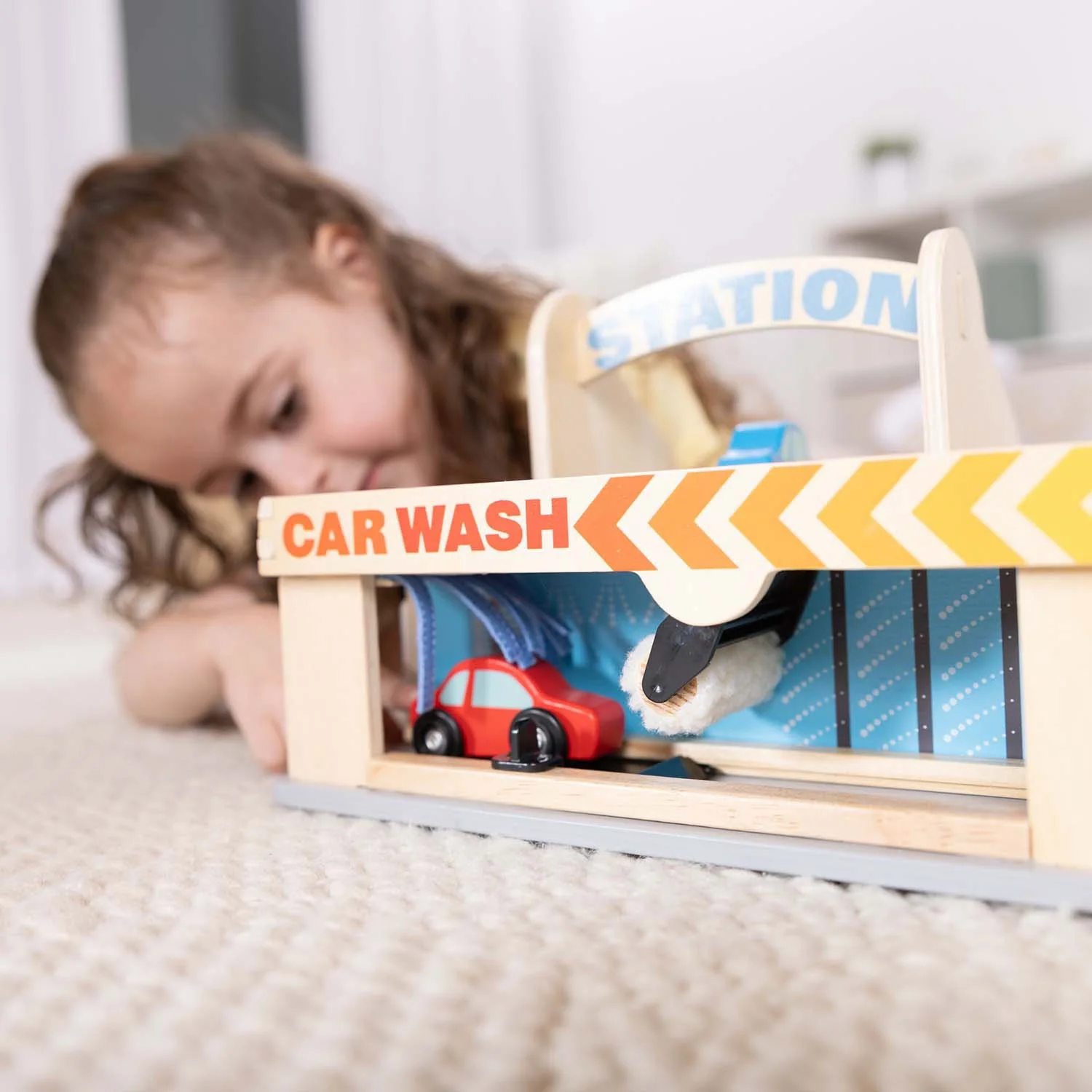 Melissa & Doug Multifarvet Parkeringshus Med Bilvask Og Tankstation - Image 3