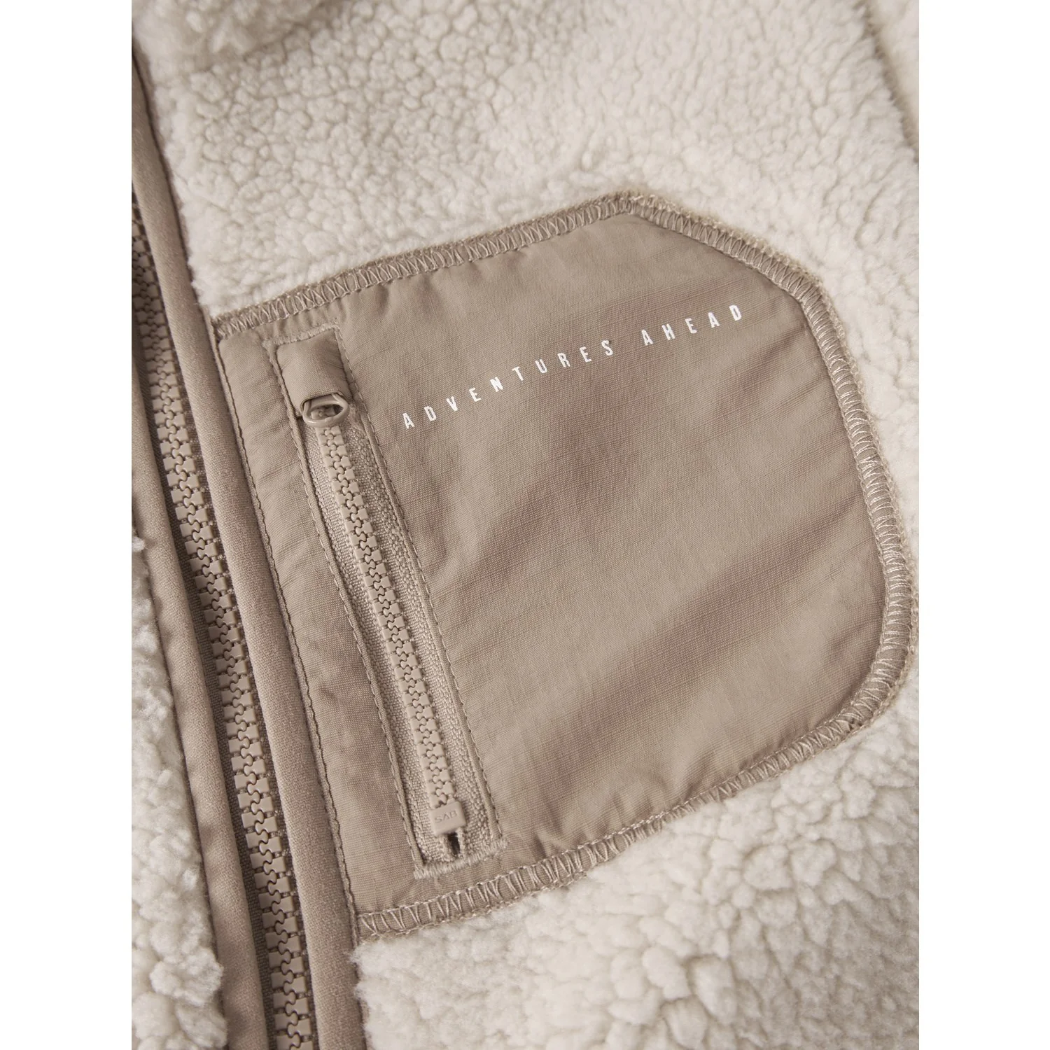 Name It Moonbeam Chest Pocket Savannah Tan Nknmattia Sherpa Jakke Pb - Image 4