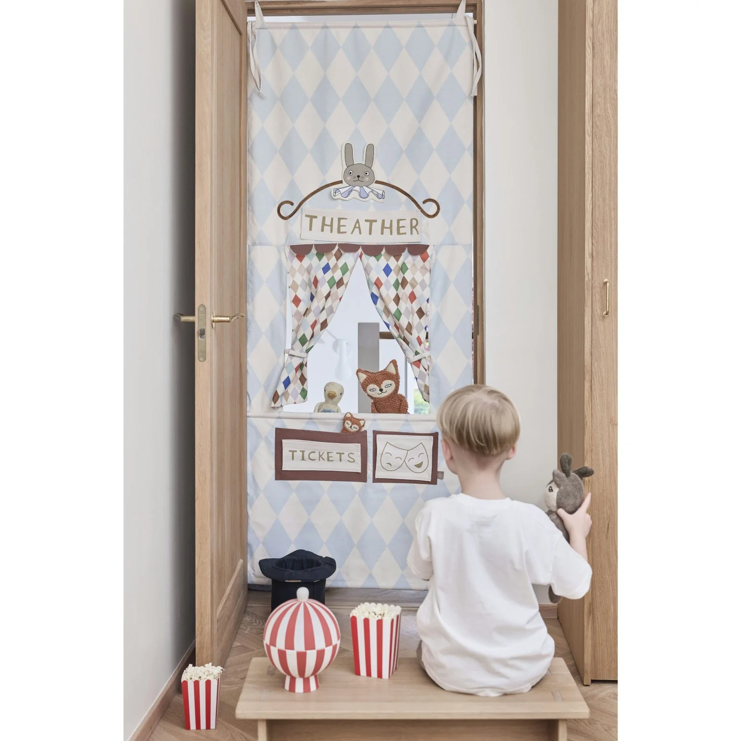 OYOY Multi Teater & Cirkus Legetøjsdør - Image 6