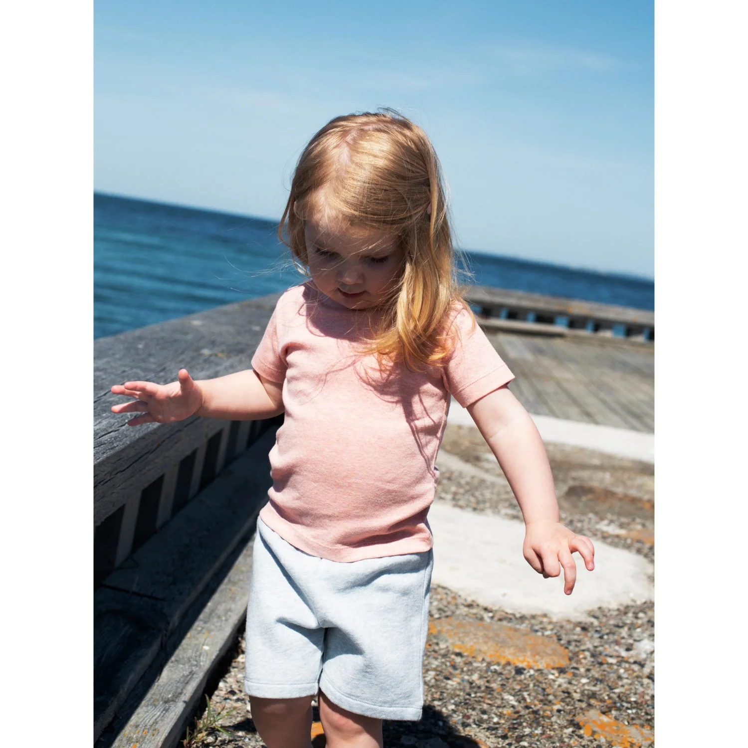 Serendipity Coral Kort Sleeve T-shirt - Image 3