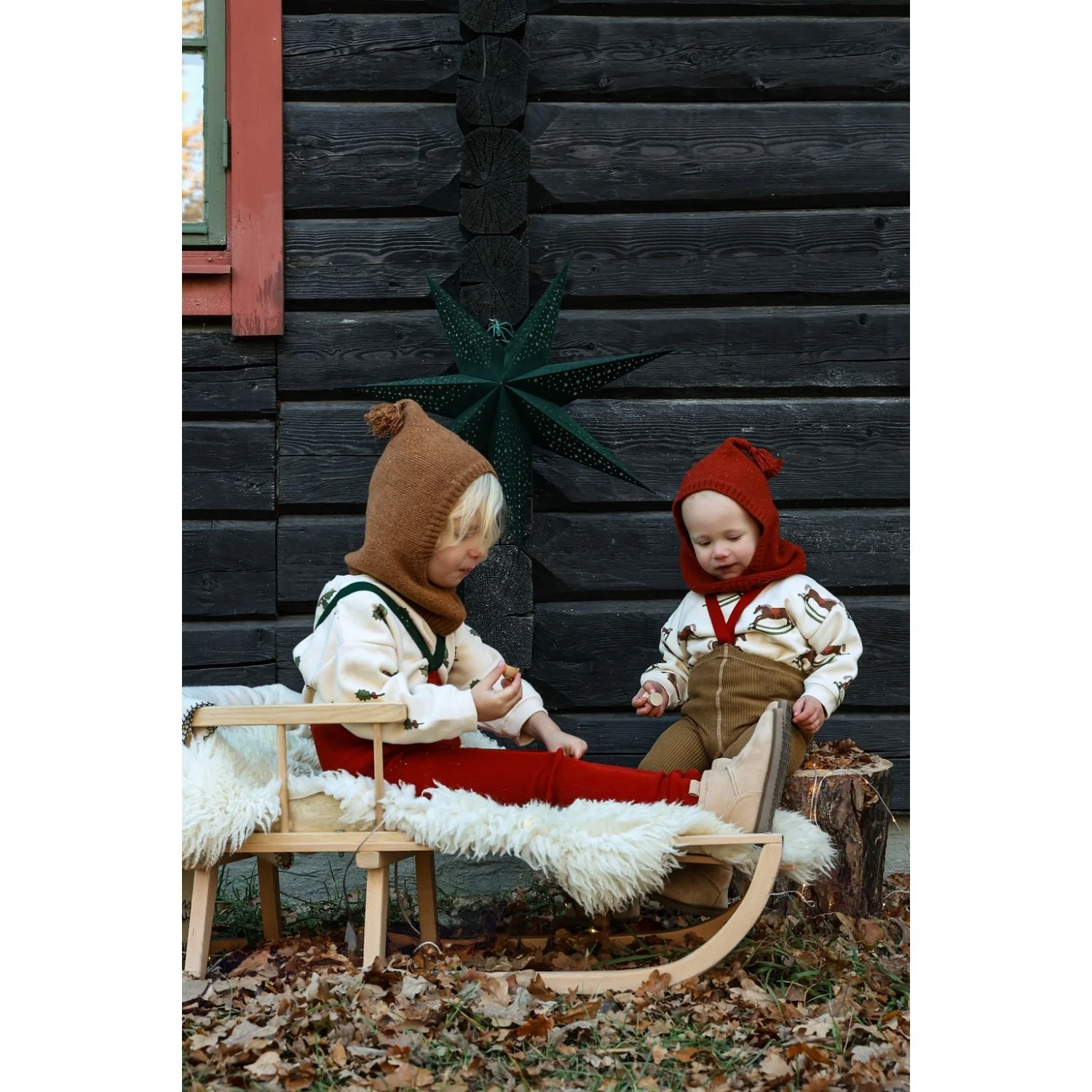 Silly Silas Maple Leaf With Dark Forest Green Footless Strømpebukser Christmas Edition - Image 6